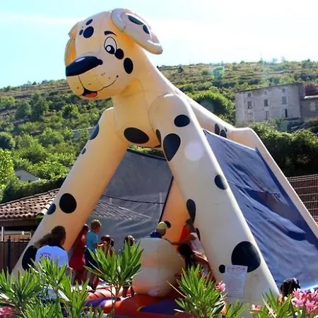 Mobil-home Charmant, Animaux Ok - 2 Pers. - Api-1-52-2630 * Saint-Rome-de-Tarn